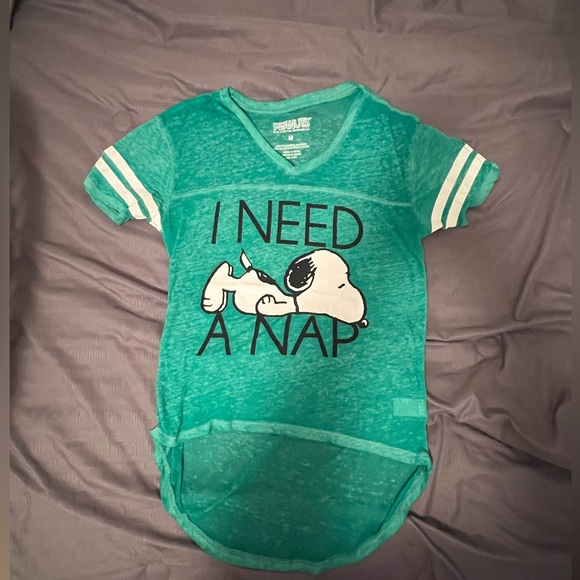 PEANUTS Snoopy “I Need a Nap” High-Low Shirt - Picture 2 of 2